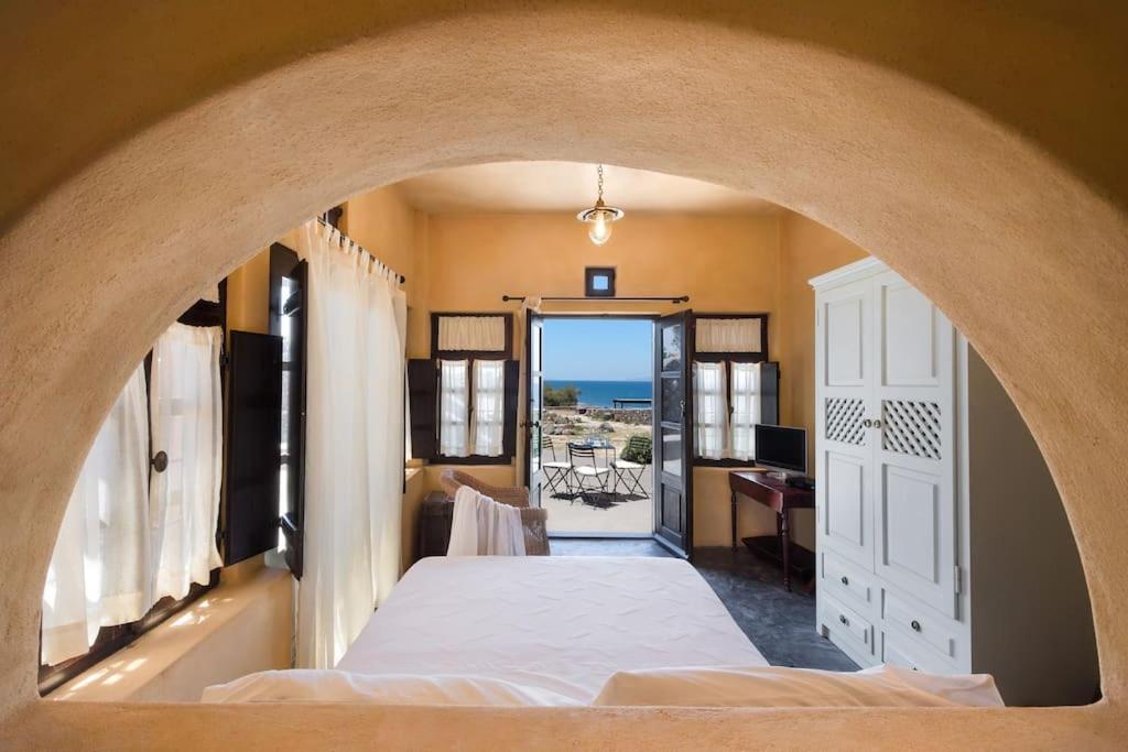 Ramni House: Private Villa With Pool By The Sea 伊亚 外观 照片