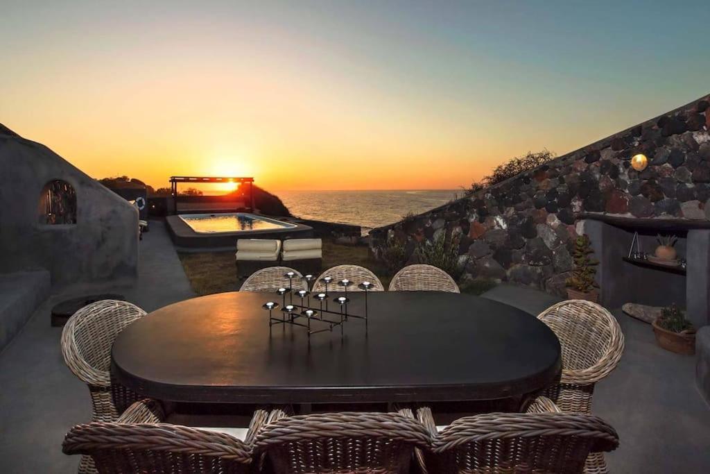 Ramni House: Private Villa With Pool By The Sea 伊亚 外观 照片